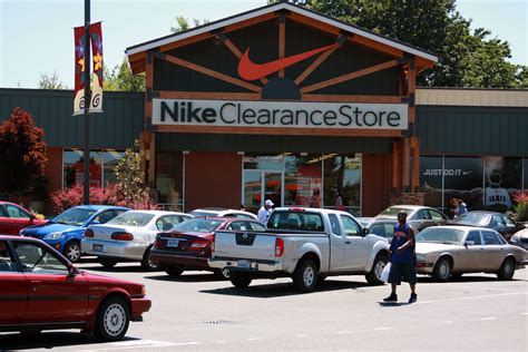 The Centralia Nike Clearance Store is the largest and one of two here in Washington state. . Centralia outlets nike